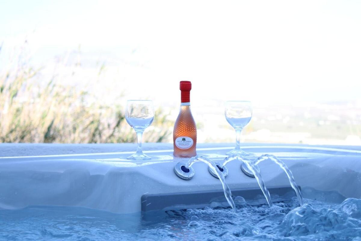 Villa Solasta #1 With Jacuzzi In Santorini Akrotírion Eksteriør billede